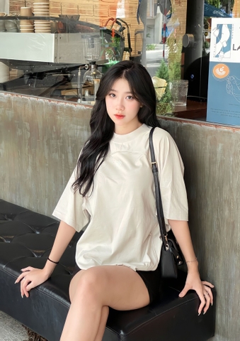 Ademar Minimalist Raglan