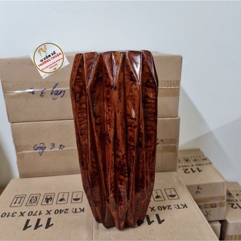 Bình cắm Hoa composite Ly Trám (Cắm hoa lụa, cắm lông công) Cao 39cm