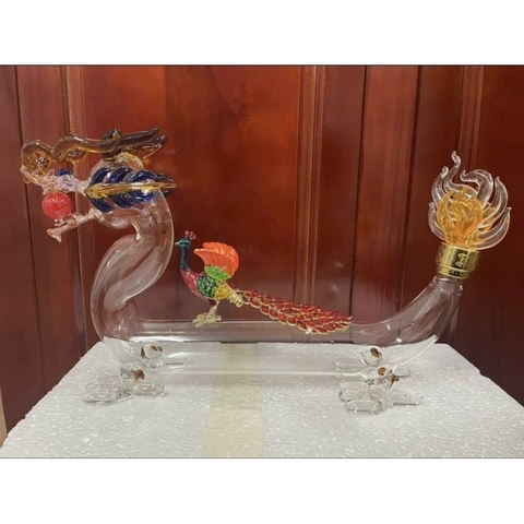 Vỏ chai rượu hình con rồng