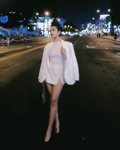 BLAZER CAO CẤP - WHITE