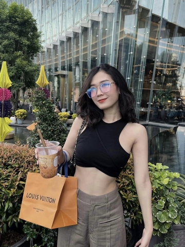 ÁO THUN VẠT XÉO