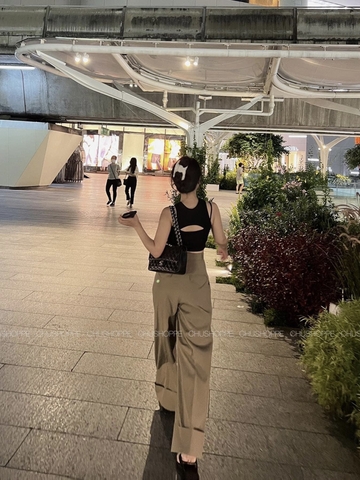 ÁO THUN KHOÉT NGỰC DÂY NHỎ