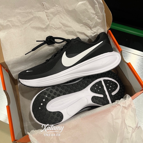 Nike Revolution 8 Wide Black White HQ1996 001