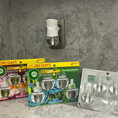 Vỉ 4 Chai Tinh Dầu Air Wick Refills