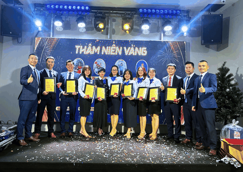 VINH DANH THÂM NIÊN VÀNG | TRI ÂN HÀNH TRÌNH GẮN BÓ – ĐỒNG HÀNH PHÁT TRIỂN