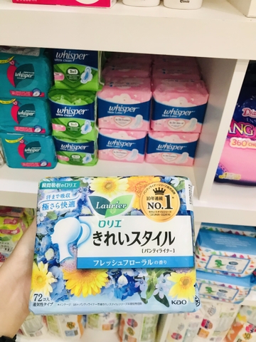 LAURIER BĂNG VỆ SINH HÀNG NGÀY - Fresh Floral 72 miếng