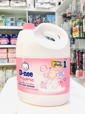 D-NEE  Nước xả mềm quần áo em bé 2800ml