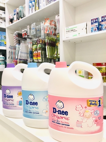 D-NEE  Nước xả mềm quần áo em bé 2800ml