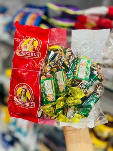 Kẹo Cten Nga màu xanh nhân hạt dẻ rừng túi 500gr