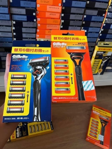 Dao cạo râu Gillette Fusion 5+ 1 Nhật Bản