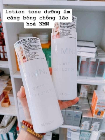 Nước hoa hồng NMN White Skin Lotion 500ml Nhật Bản