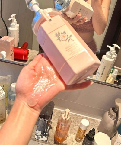 Sữa tắm Weilaiya hoa trà