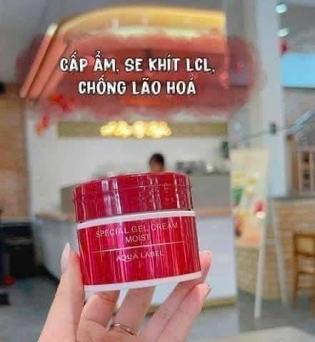 Kem dưỡng chống lão hóa Aqualabel 5 in 1 màu đỏ 90gr