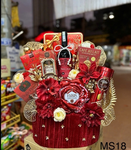 Trụ nhung đỏ siu xinh, siu sang xịn bê nặng tay luôn ạ - quà Tết MS18