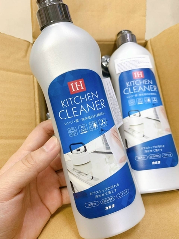 Dung Dịch Tẩy Rửa Bếp Từ Cao Cấp Kaneyo 400g Hàng Nhật