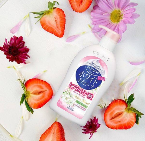 Sữa Tắm Trắng Mịn Da Kose Softymo Collagen 600ml