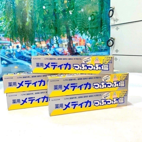 Kem đánh răng tinh thể muối Nhật Bản