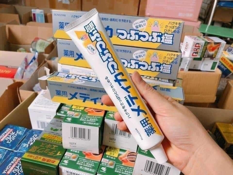 Kem đánh răng tinh thể muối Nhật Bản