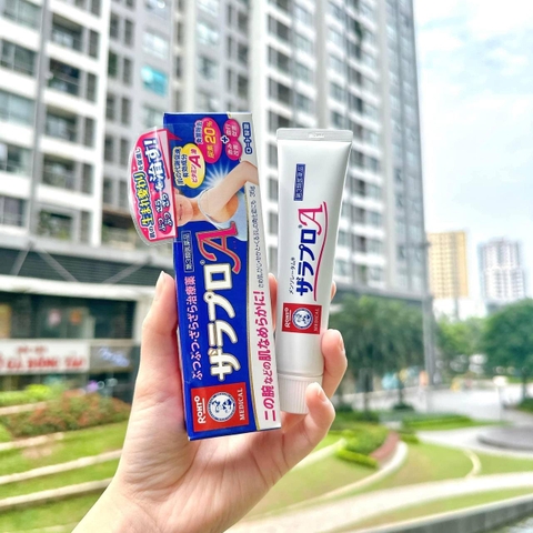 Kem trị viêm lỗ chân lông Rohto Nhật Bản tuýp 35gr