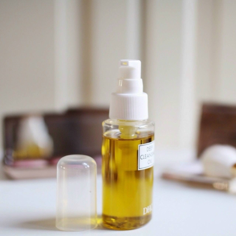Dầu tẩy trang D.HC Deep Cleansing Oil 70ml Nhật Bản