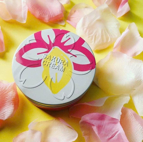 Kem dưỡng tay & dưỡng thể Sakura Nhật Bản