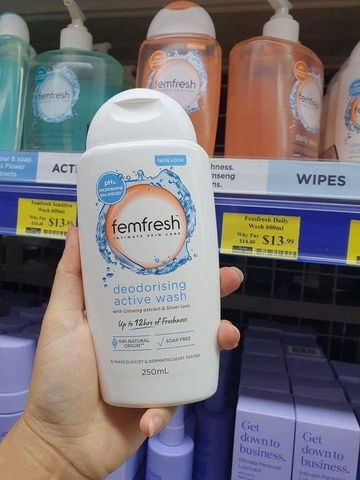 Dung dịch vệ sinh Femfresh Úc màu trắng