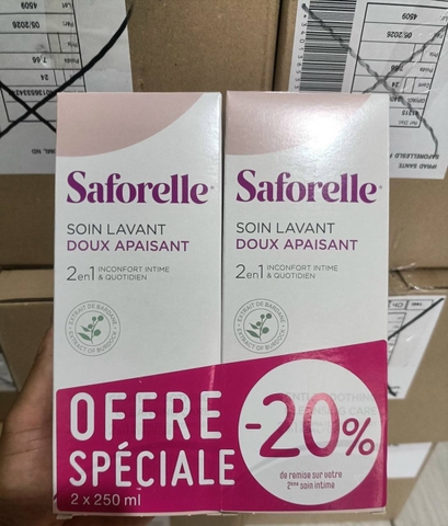 Dung Dịch Vệ Sinh Phụ Nữ Saforelle 250ml Của Pháp