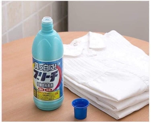 Nước tẩy trắng quần áo Rocket 600ml - hàng nội địa Nhật