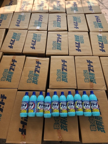 Nước tẩy trắng quần áo Rocket 600ml - hàng nội địa Nhật