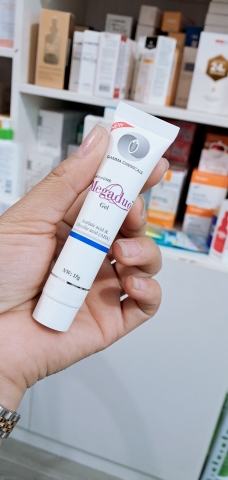 Gel trị mụn và vết thâm Megaduo