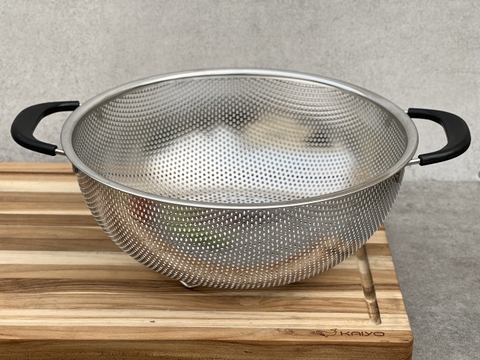 Rổ inox liền khối 2 tay cầm có chân Kaiyo Nhật Bản size 25.5-28.5