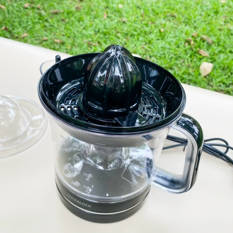 Máy vắt cam 0,7L Lock&Lock EJJ236