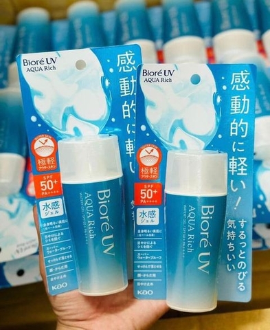 Chống nắng Biore UV Aqua Rich Watery SPF 50+ PA++++ 155ml