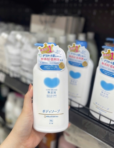 Sữa Tắm Tinh Khiết Dưỡng Ẩm Cow Mutenka Nhật Bản 500ml