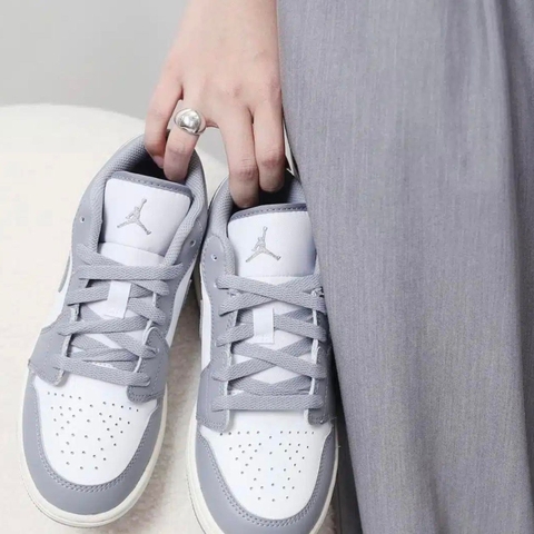 Giày Air Jordan 1 Low ‘Vintage Grey’ 553558-053
