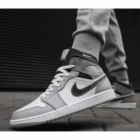 Giày Air Jordan 1 Mid ‘Smoke Grey’
