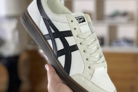 ONITSUKA TIGER ‘CREAM WHITE BLACK’