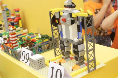 Mô hình lắp ghép lego