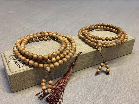 Kinh nghiệm chọn mua Vòng Trầm Hương chuẩn nhất