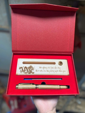 Bút trầm hương khắc tên theo yêu cầu