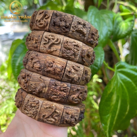 Vòng tay trầm hương 12 con giáp tự nhiên - Chuẩn Trầm