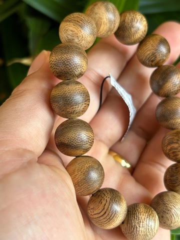 Vòng tay trầm hương banh đỏ Campuchia cao cấp - Chuẩn Trầm