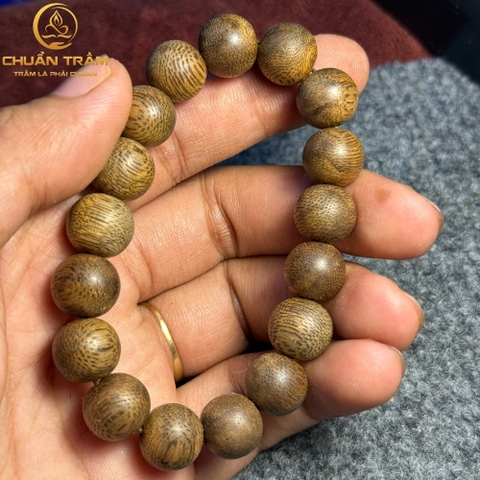 Vòng tay trầm hương quầng dầu Quảng Nam - Chuẩn Trầm