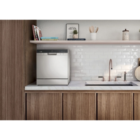Máy rửa bát để bàn Electrolux EFC3862MS 8 bộ UltimateCare 300 – giá đại lý