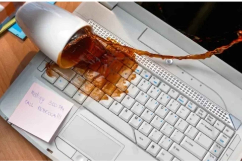 Laptop bị vào nước phải khắc phục như thế nào đây?