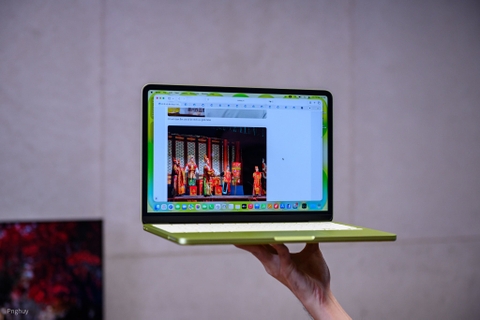 Đo màu sắc trên MacBook Neo: Chất lượng hiển thị vượt tầm giá