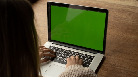 Màn hình laptop bị xanh lá cây: Nguyên nhân và cách khắc phục hiệu quả năm 2024