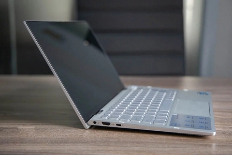 [Mới 100%] Dell Inspiron 7306 2 in1 (Core i5 1135G7 / RAM 8GB/ SSD 512GB / 13,3 inch Full HD Cảm Ứng)