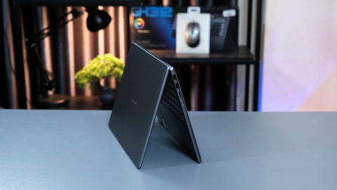 Lenovo IdeaPad 5 Pro 2025 ( Xiaoxin Pro 14C AKP10 )(AMD Ryzen AI 7H-350 | RAM 32G | SSD 1TB | 14 inch 2.8K OLED 120Hz )