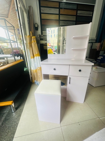BÀN TRANG ĐIỂM nhựa Đài Loan